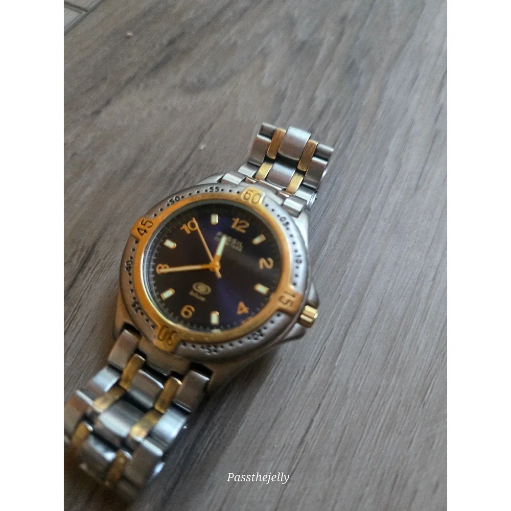 VTG Fossil Blue Watch Mens AM-3197 Blue Dial Two Tone SS Gold 100M Sport Diver